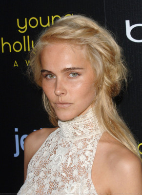 Isabel Lucas pic #680742